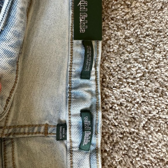 🧡 3/$15 C- Wild Fable Super High Rise Straight Light Wash Jeans Size 17S - Picture 6 of 7
